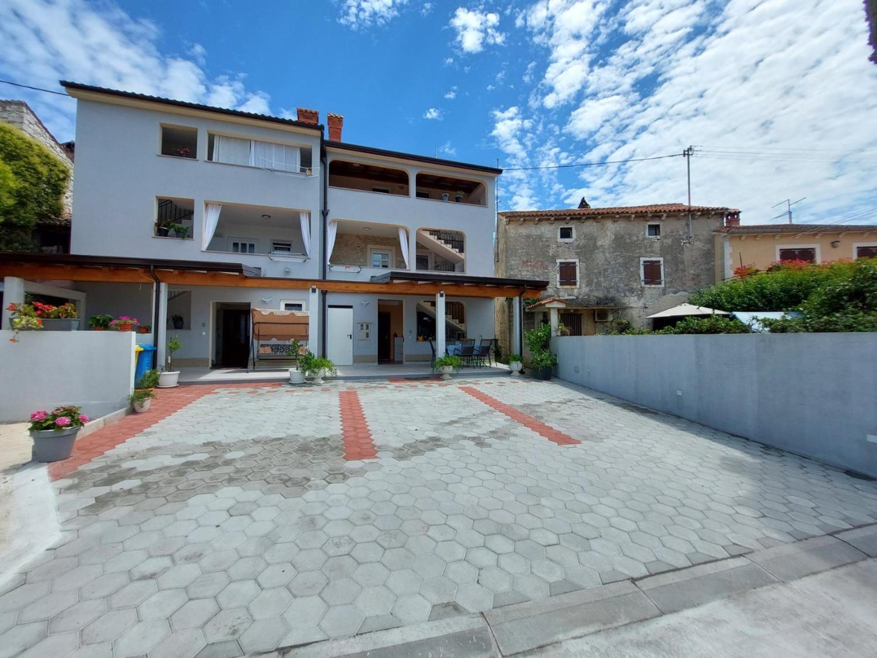 App Roko 2 Apartman